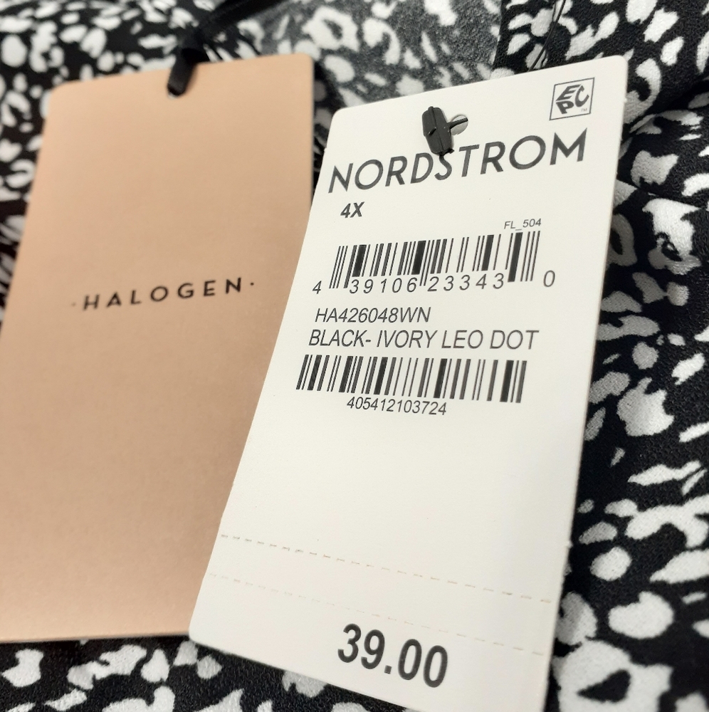 Halogen Scoop Neck Woven Shell Top - Picture 4 of 4